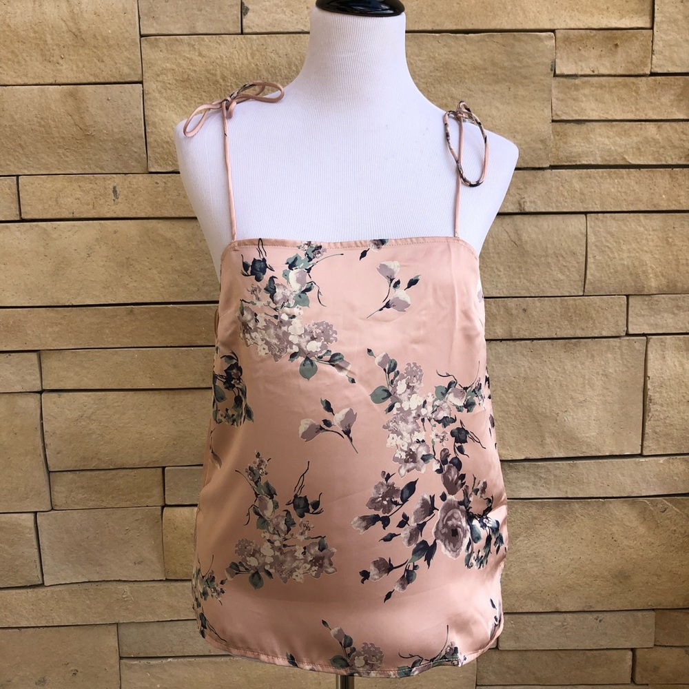 LAST ONE❗️Blush floral silky satin Cami      C6